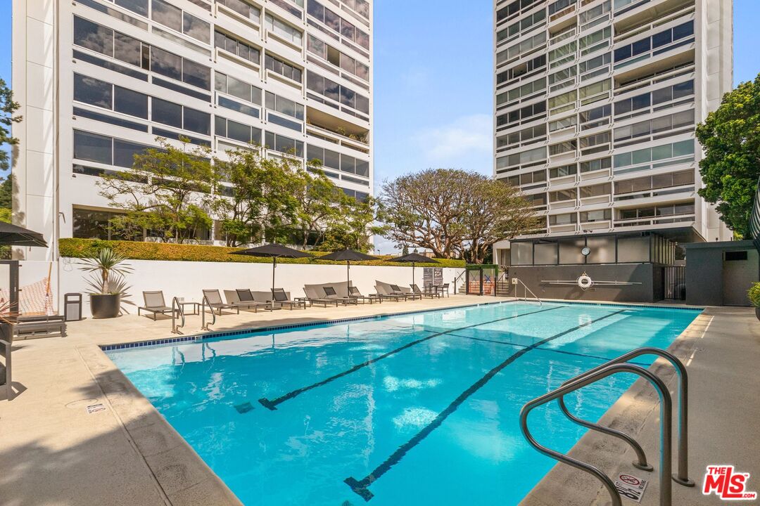 2222 Avenue Of The Stars Unit: 1504