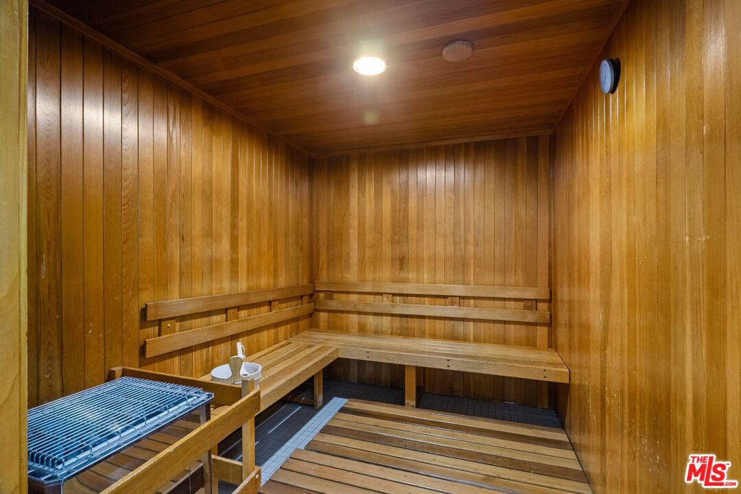 2222 Avenue Of The Stars Unit: 1504