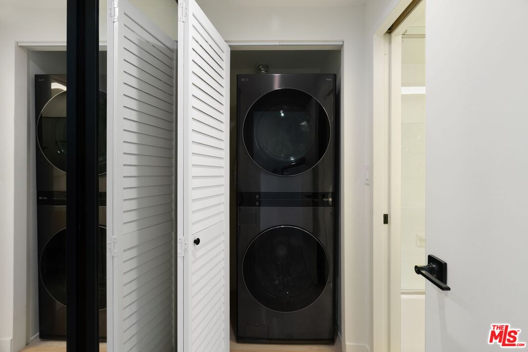 2222 Avenue Of The Stars Unit: 1504