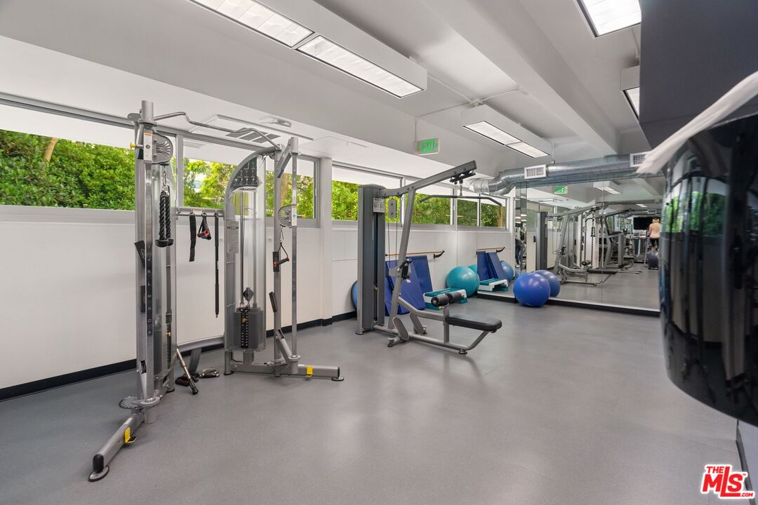 2222 Avenue Of The Stars Unit: 1504