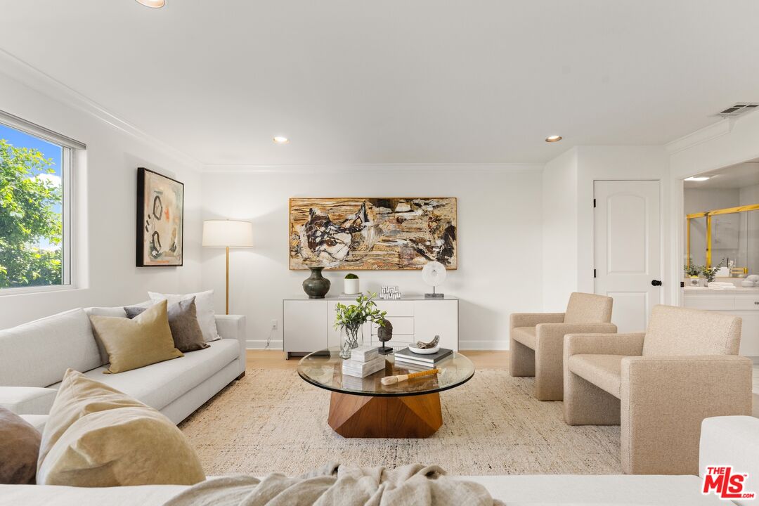 390 S Sepulveda Blvd Unit: 409