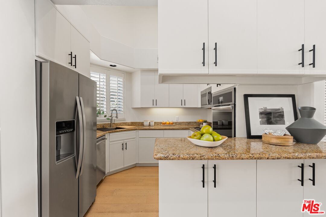 390 S Sepulveda Blvd Unit: 409