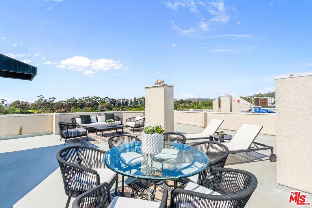 390 S Sepulveda Blvd Unit: 409