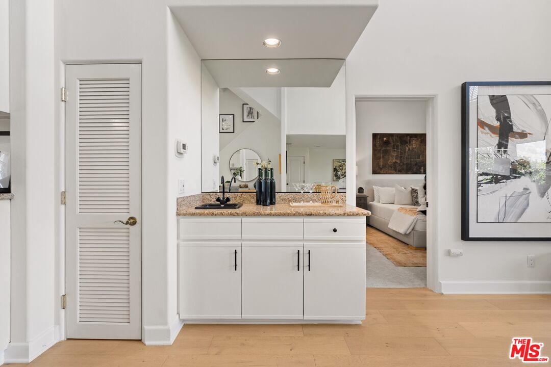 390 S Sepulveda Blvd Unit: 409