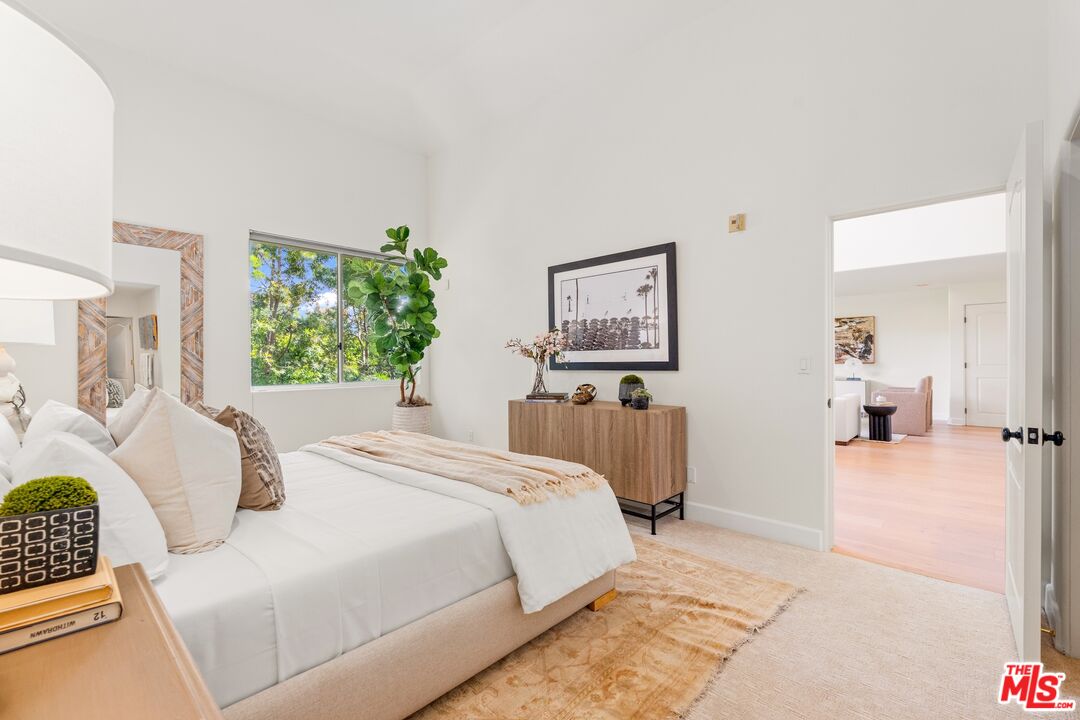 390 S Sepulveda Blvd Unit: 409