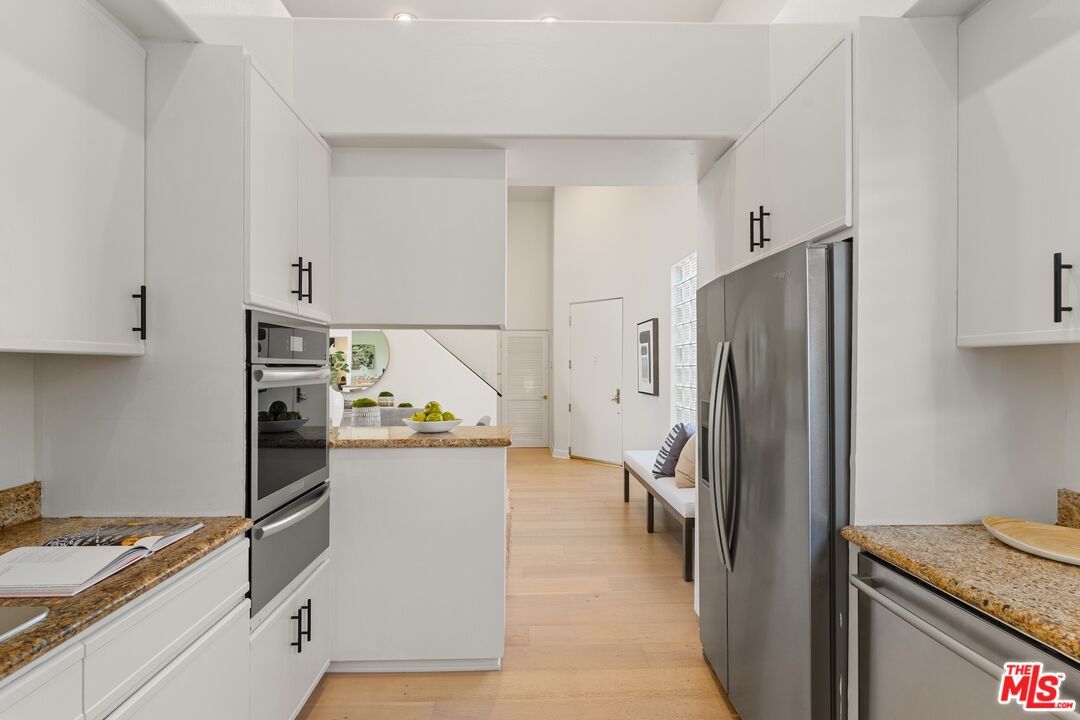 390 S Sepulveda Blvd Unit: 409