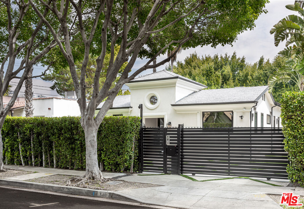 540 Westmount Dr