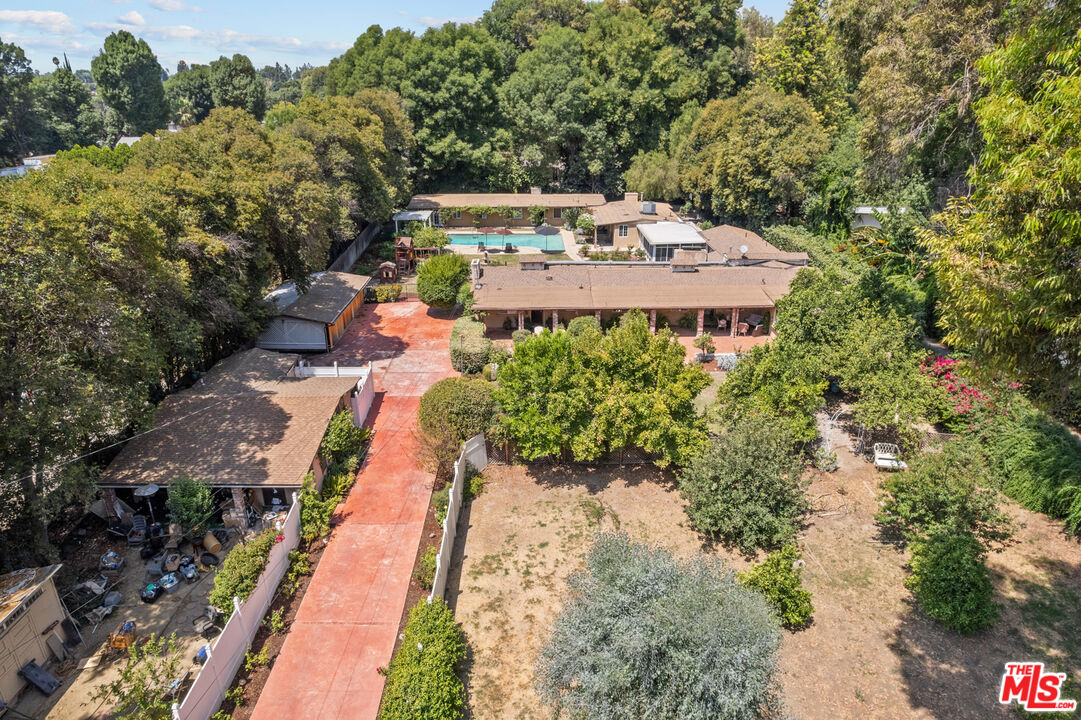 8433 Melvin Ave