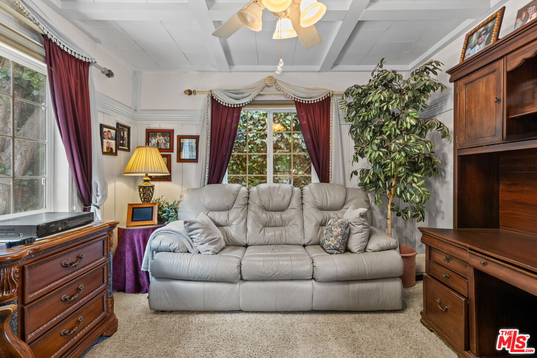 8433 Melvin Ave