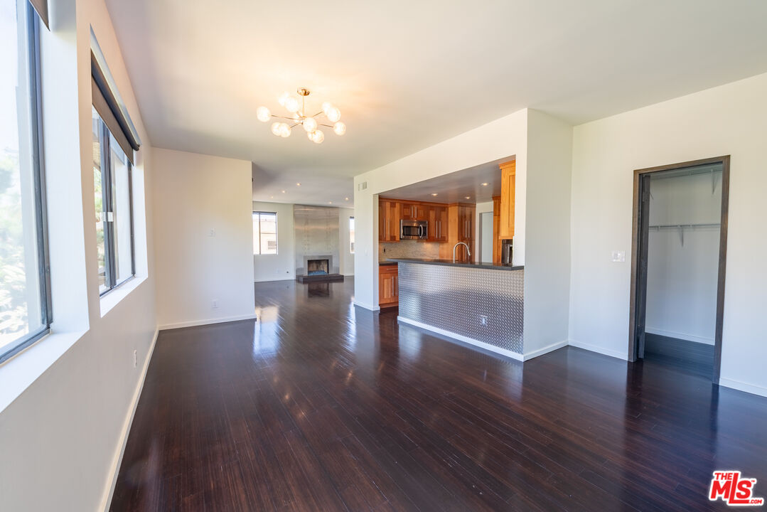 1505 Purdue Ave Unit: 202