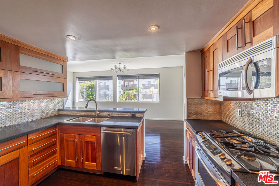 1505 Purdue Ave Unit: 202