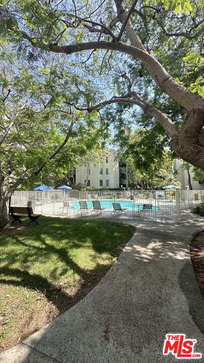 10205 Summertime Ln