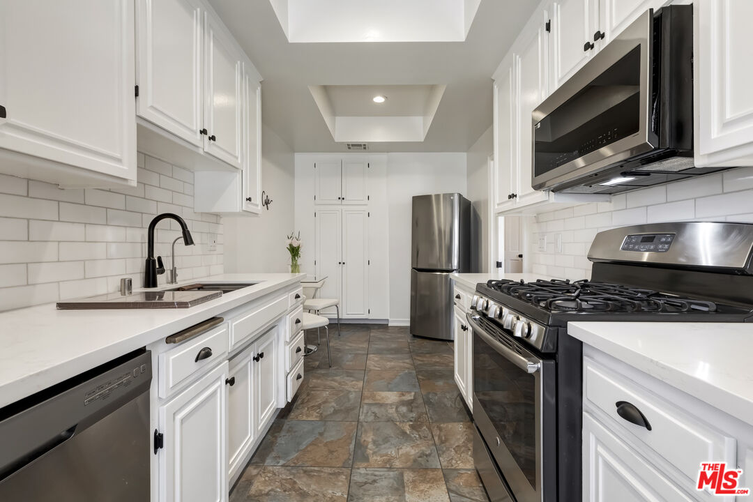 828 S Bedford St Unit: 202