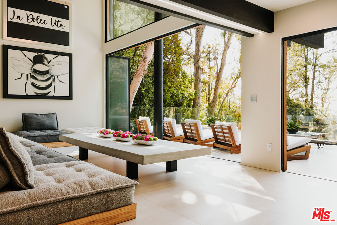 1509 Amalfi Dr