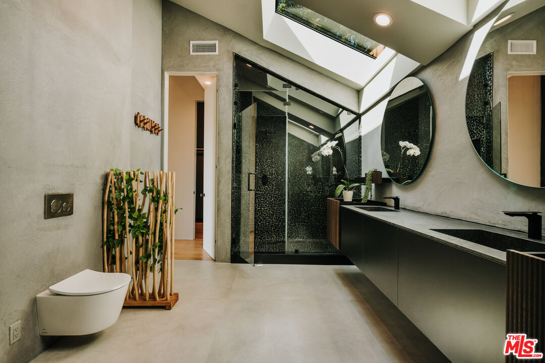 1509 Amalfi Dr