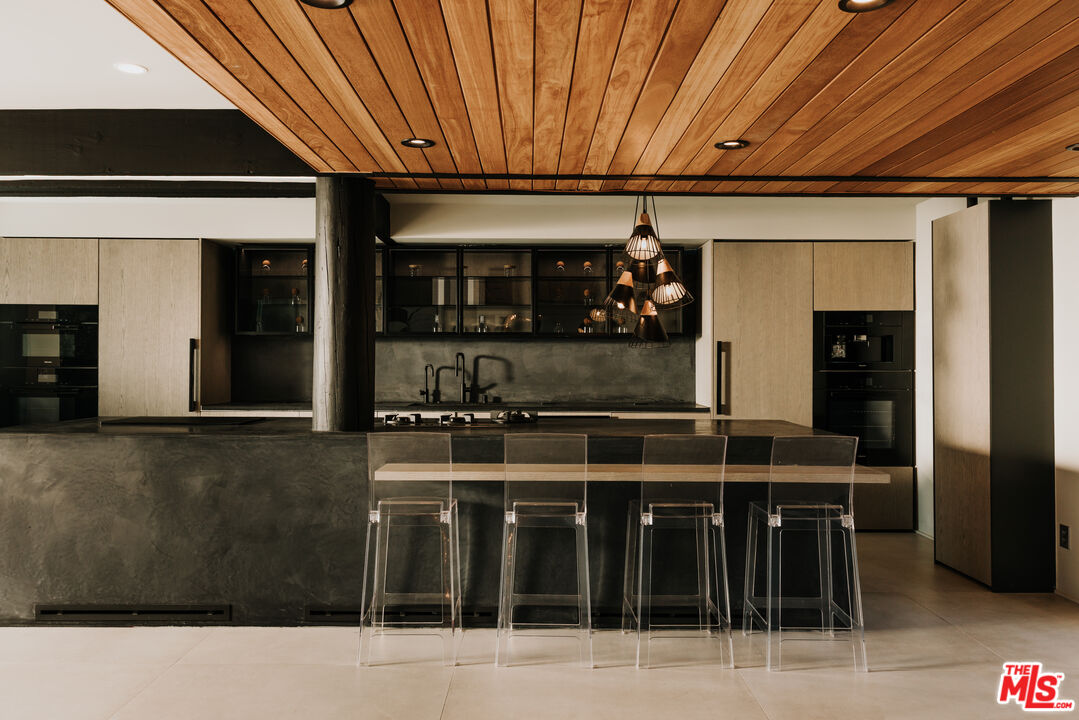 1509 Amalfi Dr