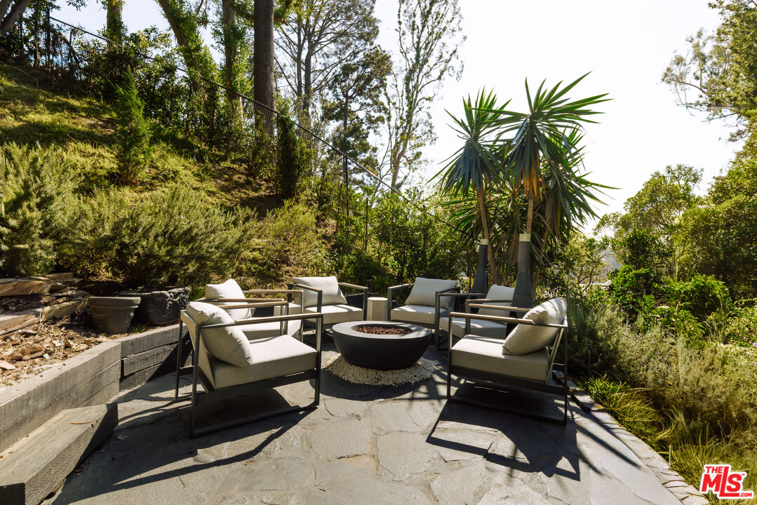1509 Amalfi Dr