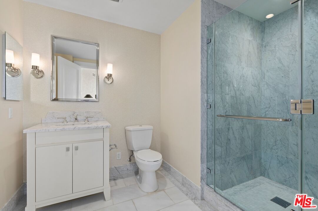 1 W Century Dr Unit: 10A