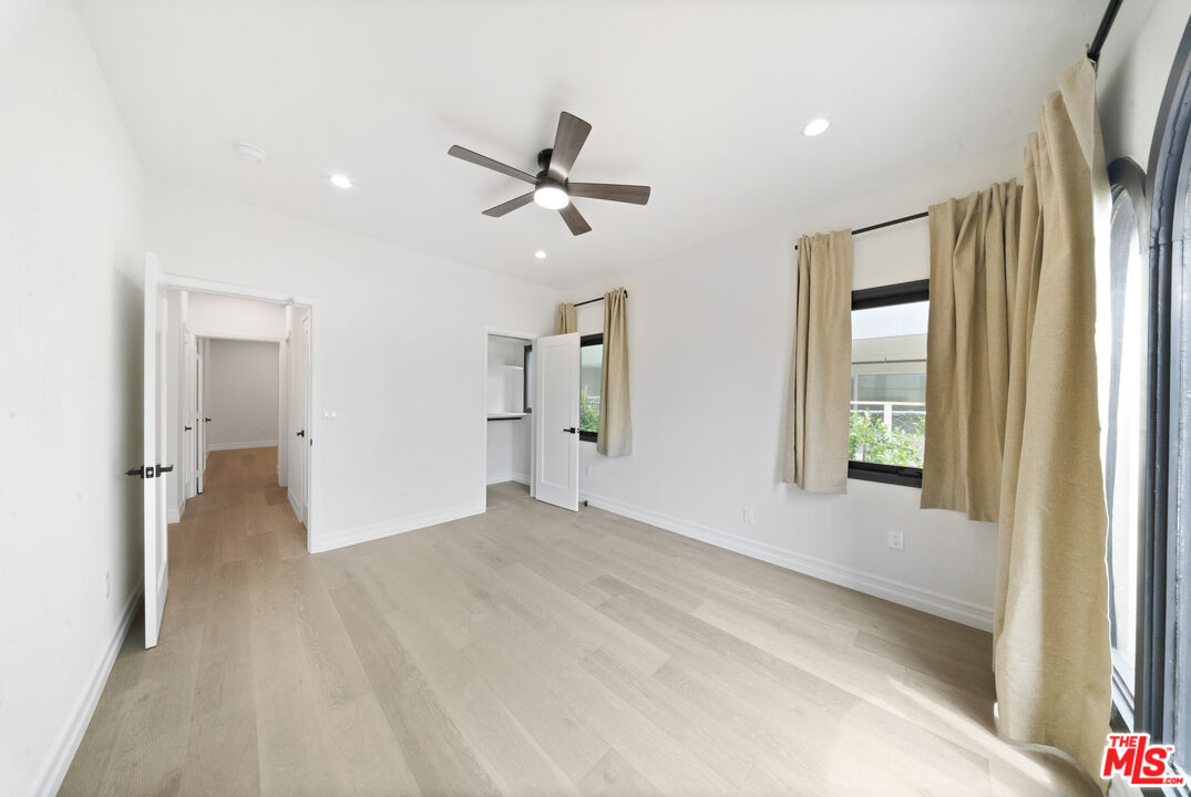 1005 N Genesee Ave