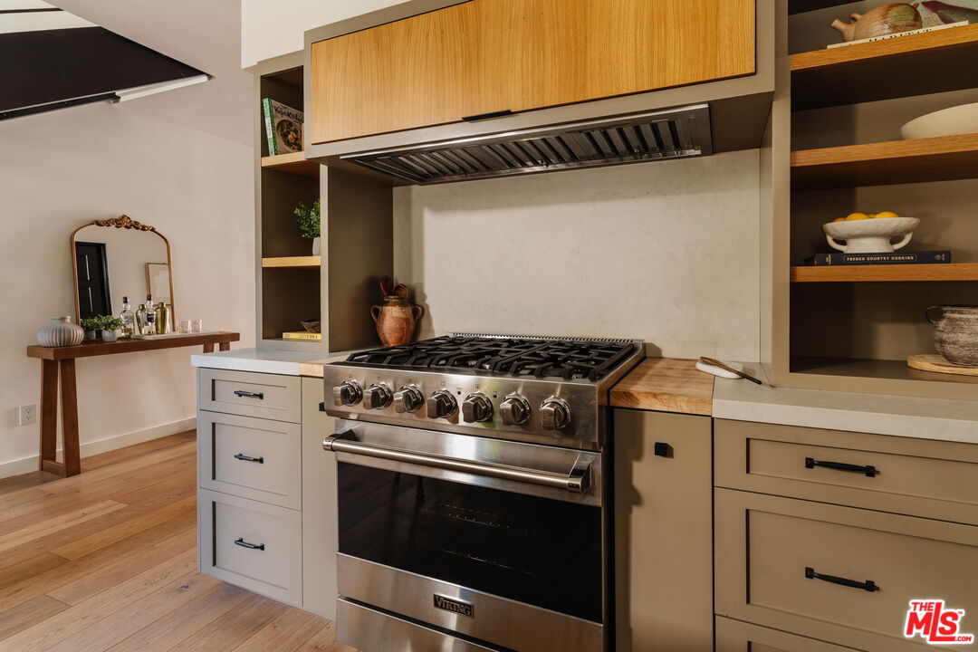 700 Main St Unit: 11