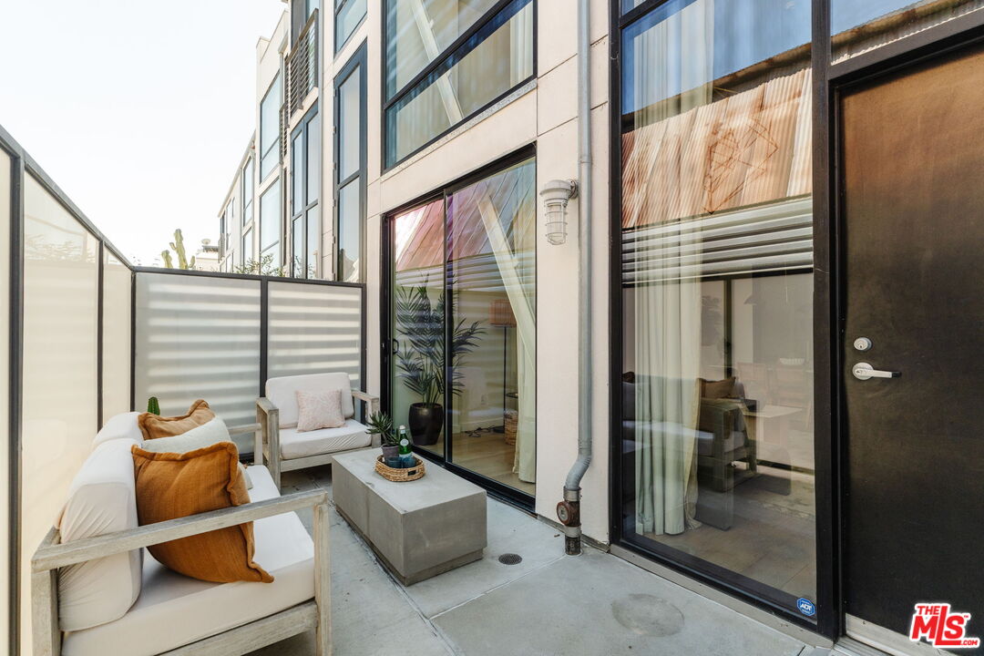 700 Main St Unit: 11