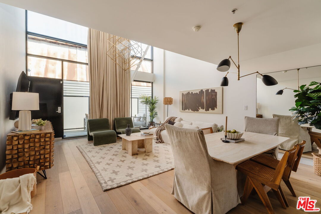 700 Main St Unit: 11