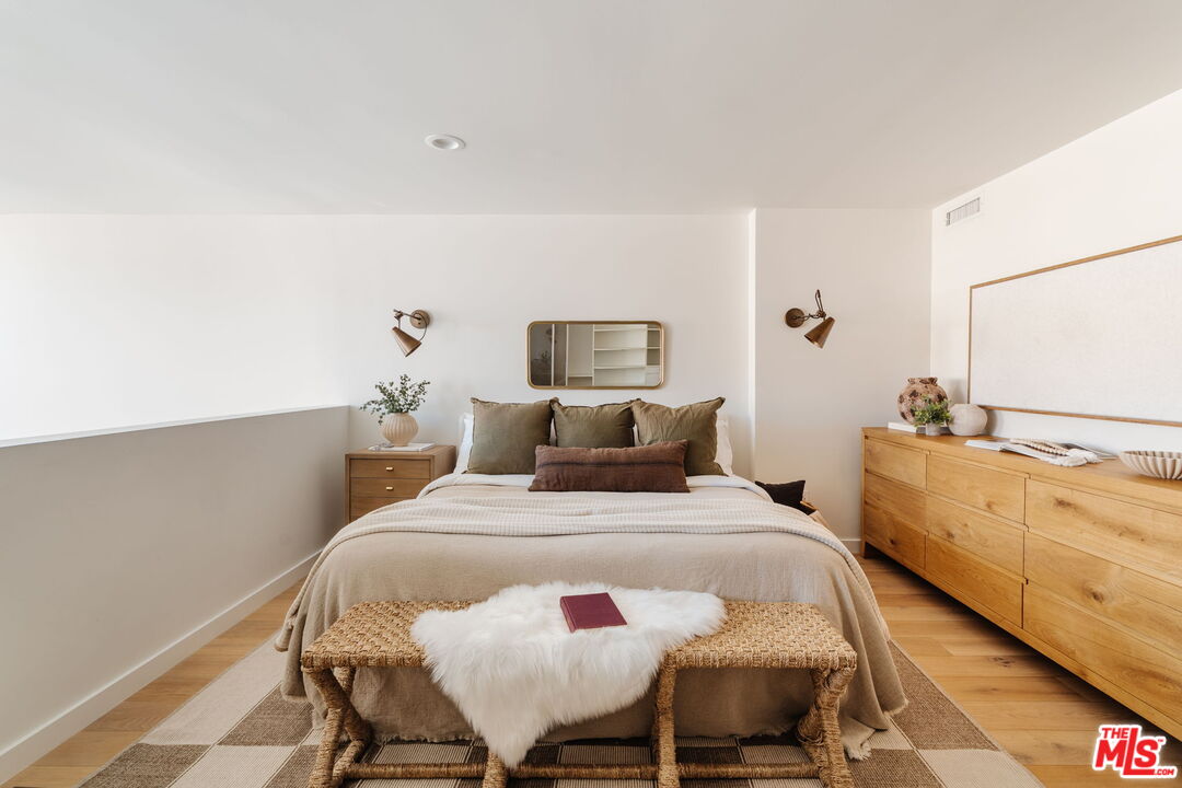 700 Main St Unit: 11
