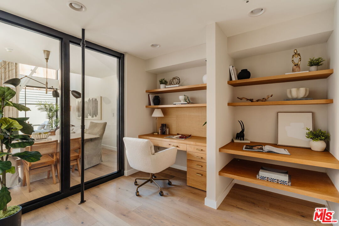 700 Main St Unit: 11