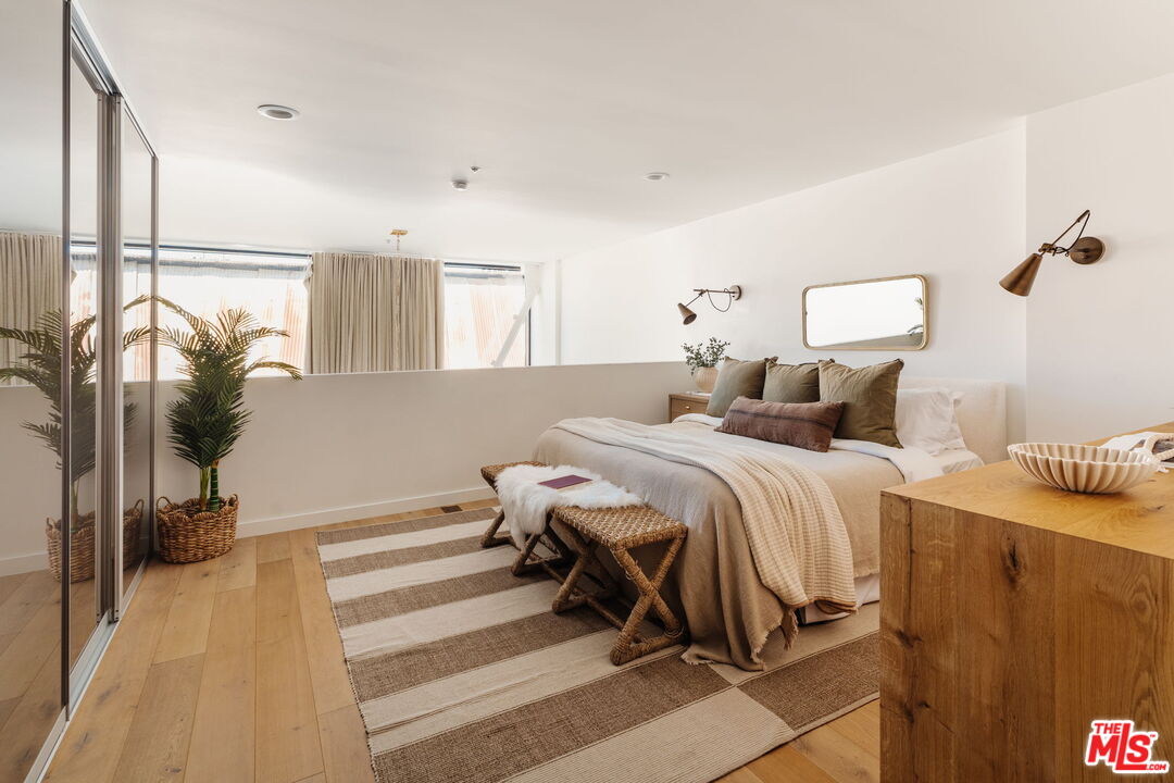 700 Main St Unit: 11