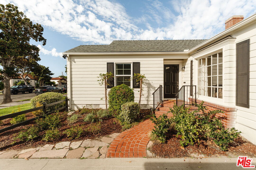 3860 Hepburn Ave