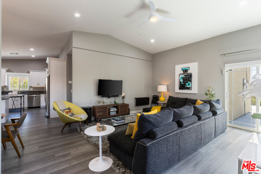 16295 Avenida Atezada