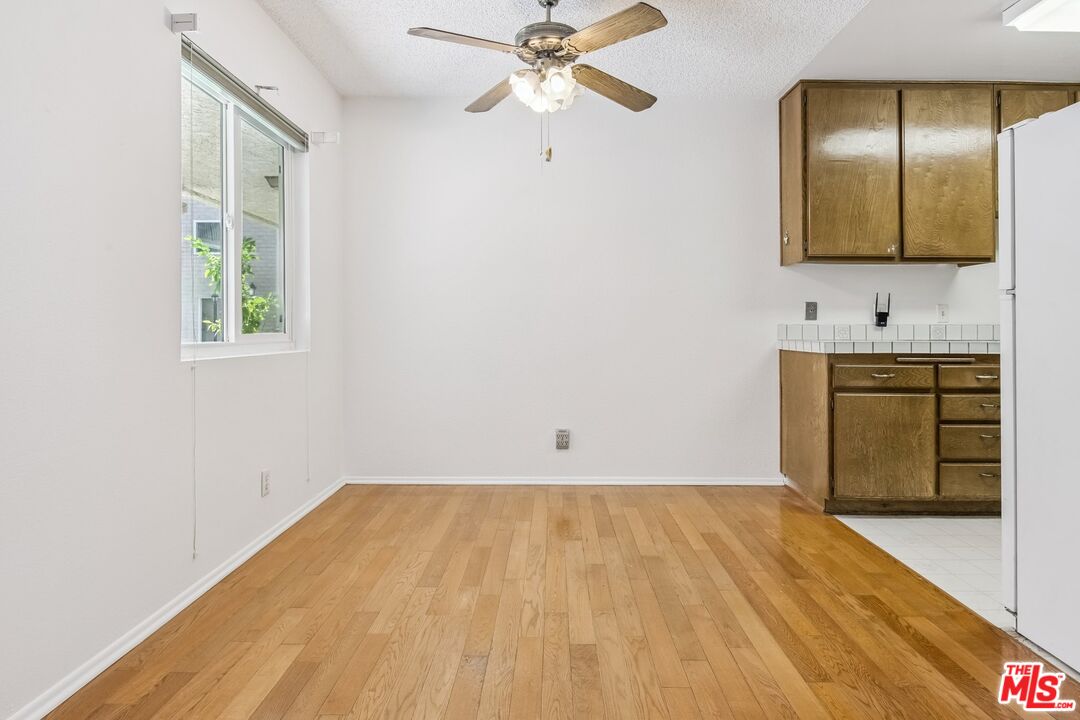 3010 Montrose Ave Unit: 3