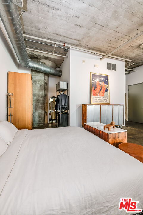 1855 Industrial St Unit: 703