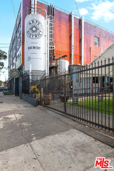 1855 Industrial St Unit: 703