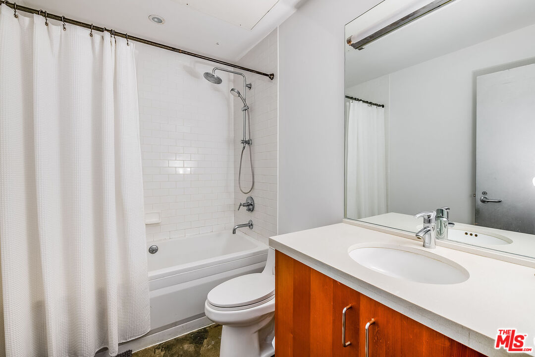 1855 Industrial St Unit: 703