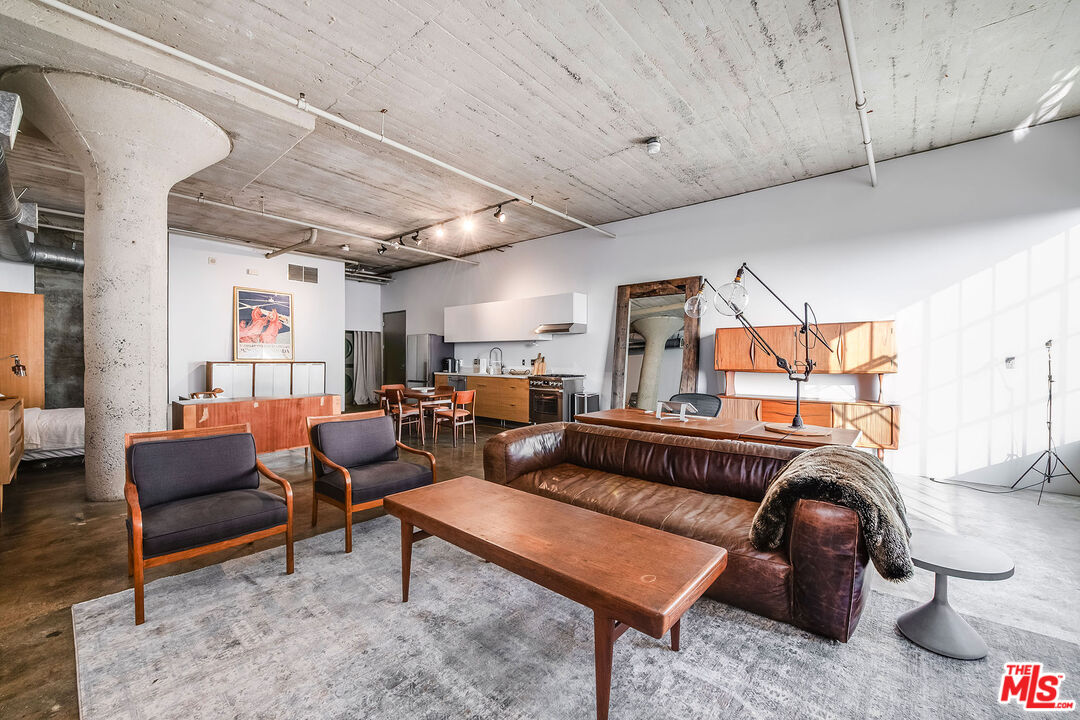1855 Industrial St Unit: 703