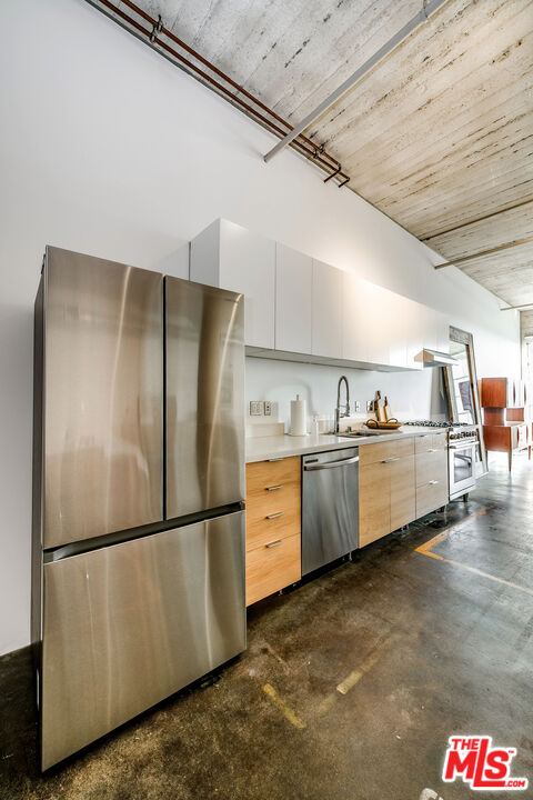 1855 Industrial St Unit: 703