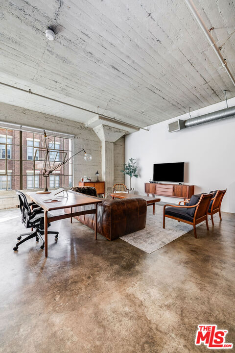 1855 Industrial St Unit: 703