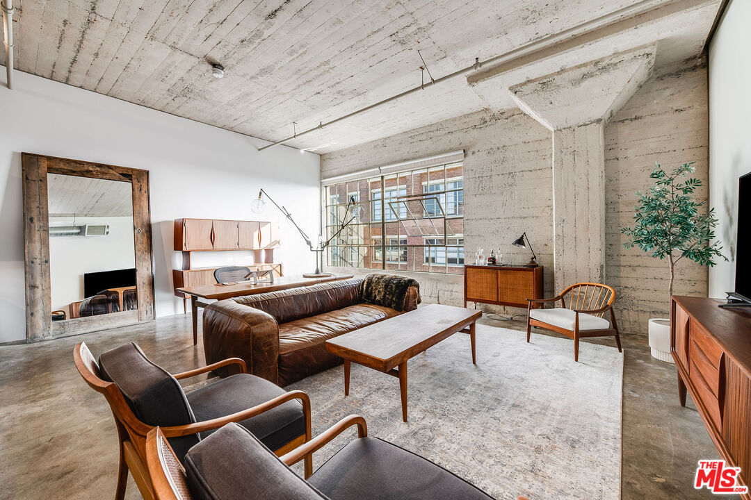 1855 Industrial St Unit: 703