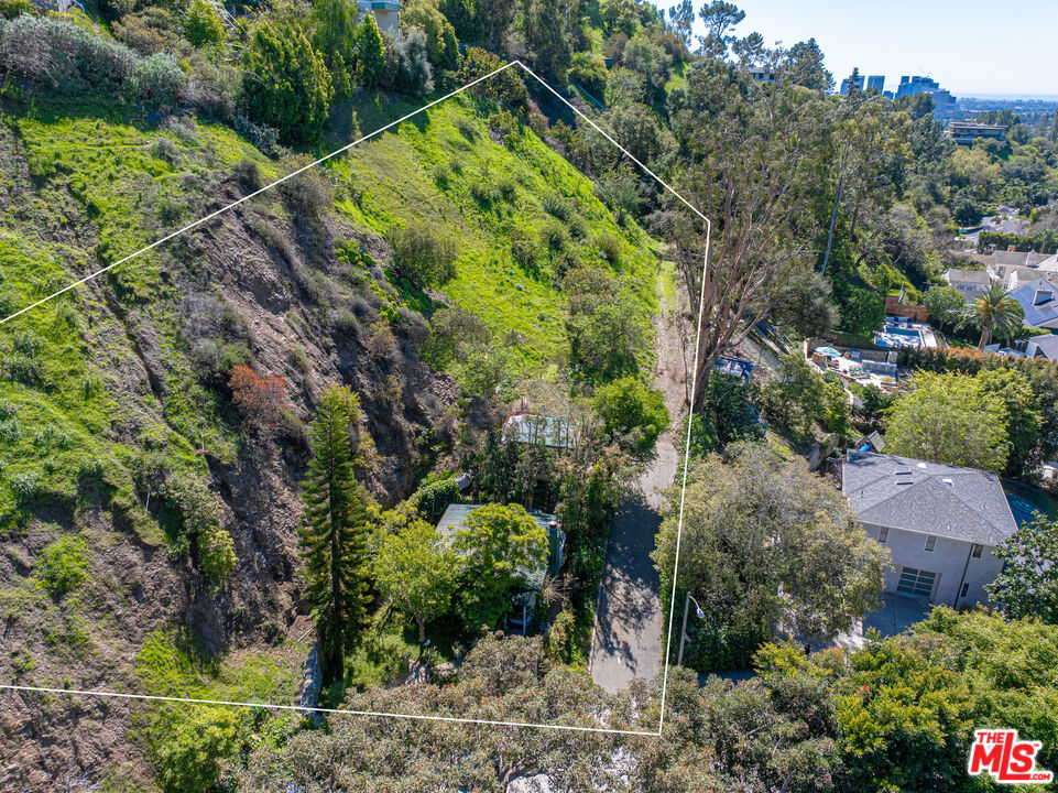 1418 Lindacrest Dr