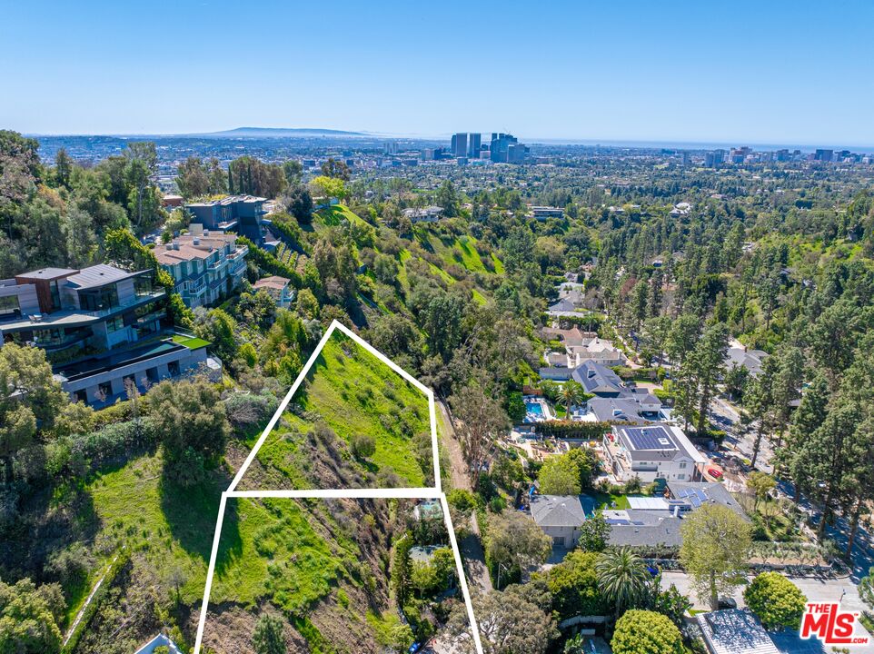 1418 Lindacrest Dr