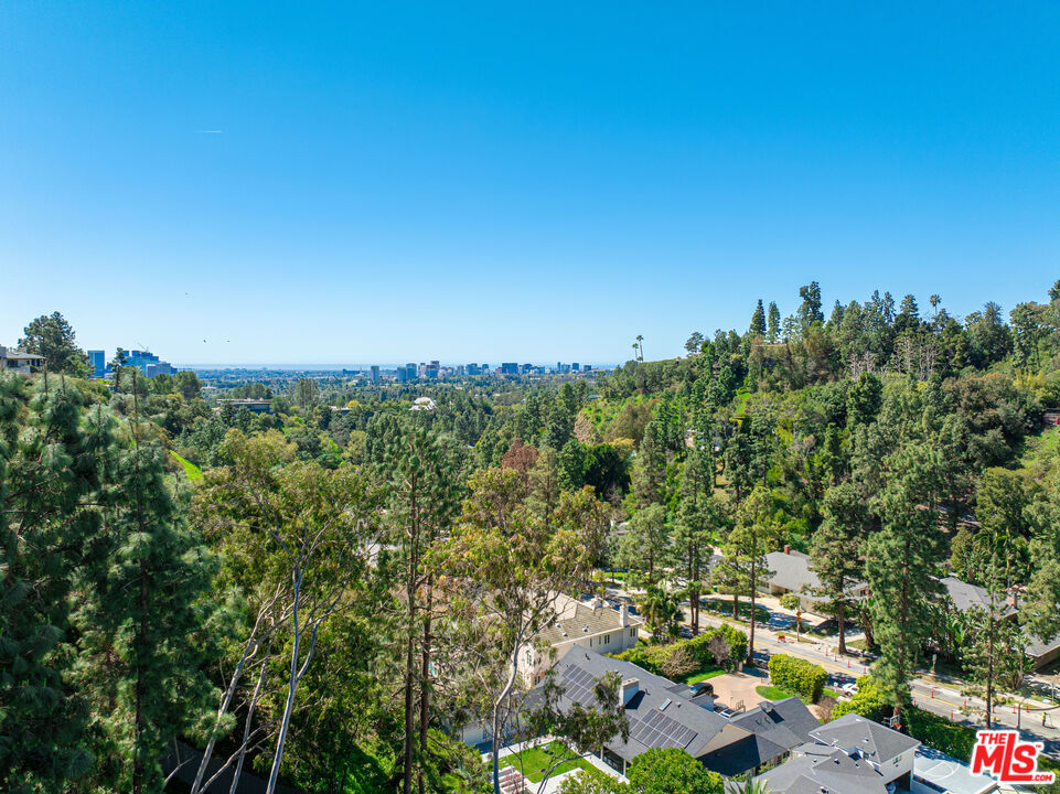 1418 Lindacrest Dr