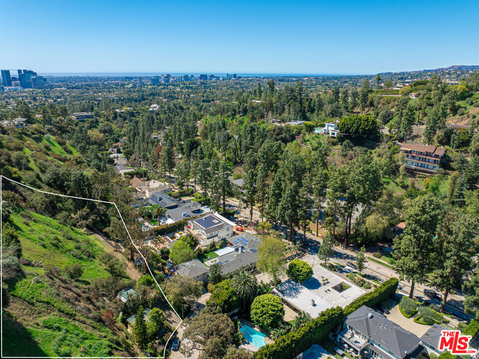 1418 Lindacrest Dr