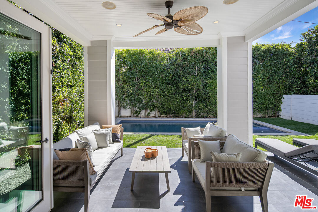 6336 Lindenhurst Ave