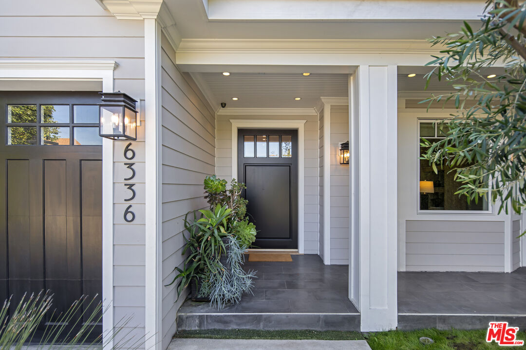 6336 Lindenhurst Ave