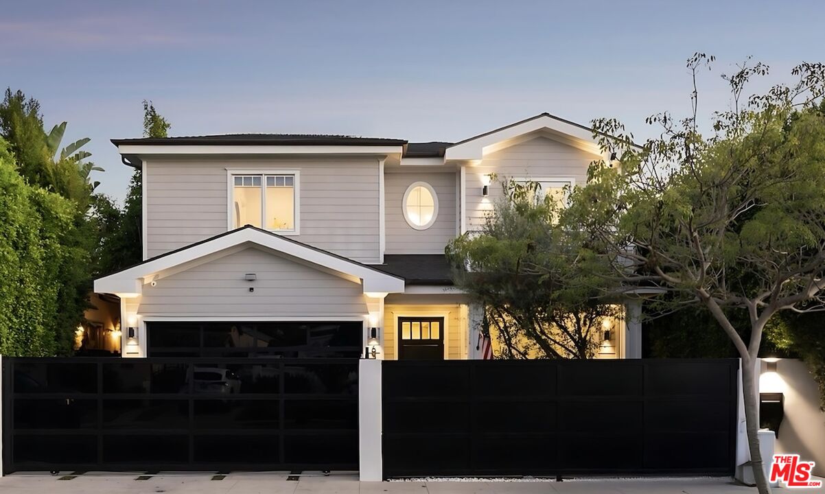 6336 Lindenhurst Ave