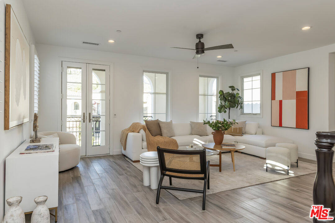 20162 W Cromwell Way