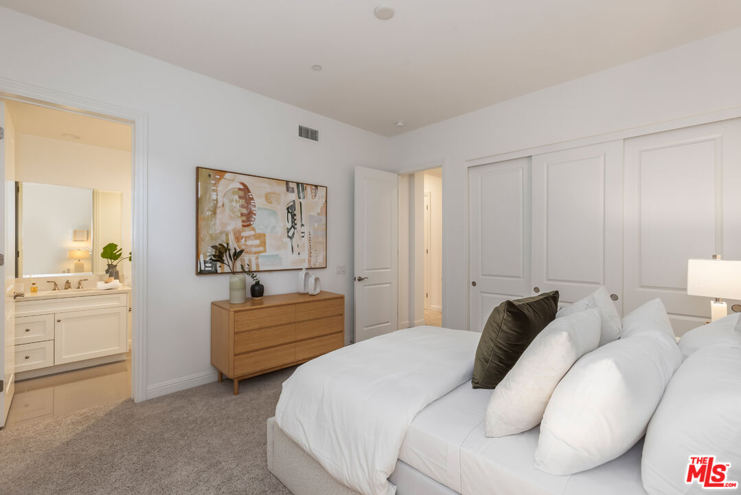 20162 W Cromwell Way