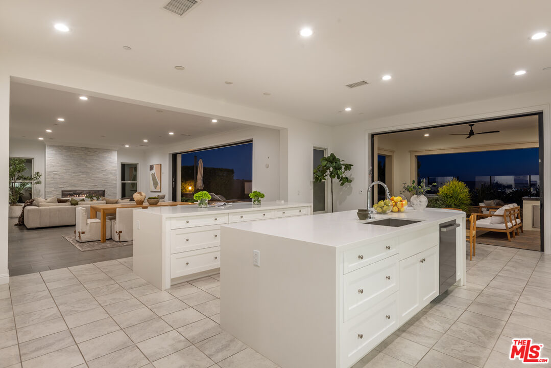 20162 W Cromwell Way