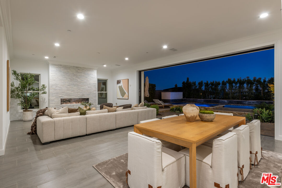 20162 W Cromwell Way